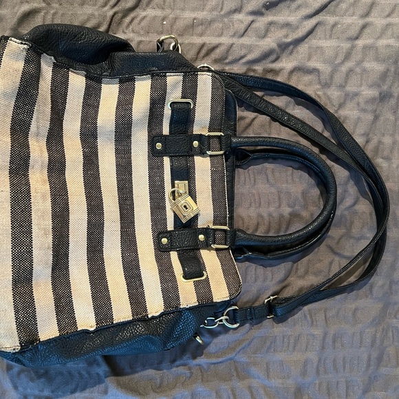 women’s handbag - Picture 7 of 7